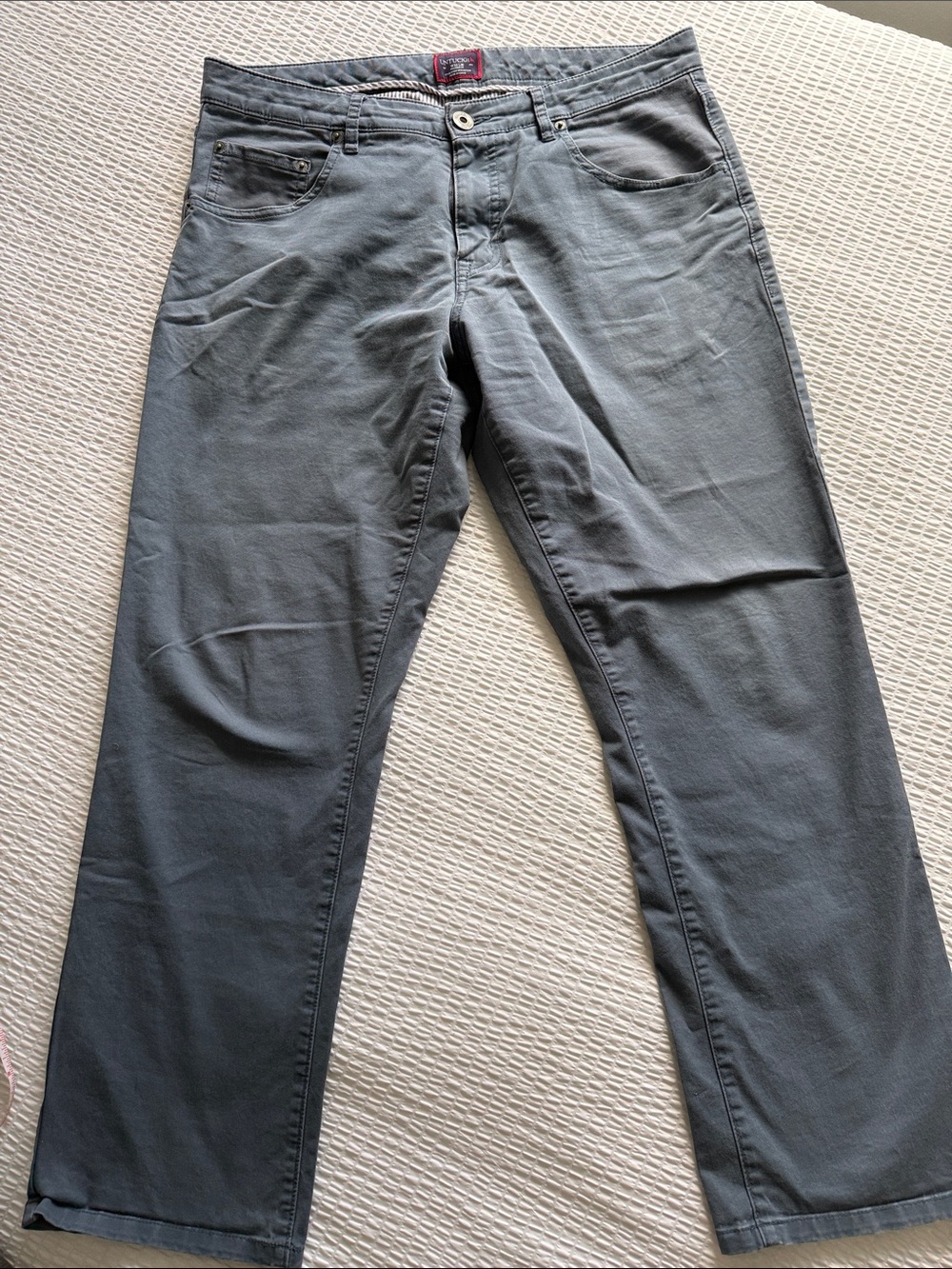 Untuck It: Men's Blue-Gray Straight-Leg Pants